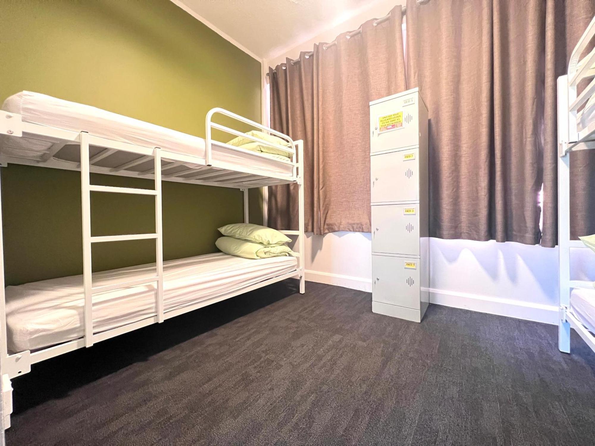 Bed 4-Bed Female Dormitory Room